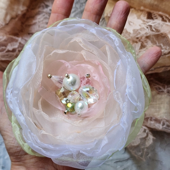 Boho Rose Flower Brooch Apple Pearl Blossom/Magnolia/Peony Artisan Accsessories - Picture 6 of 12